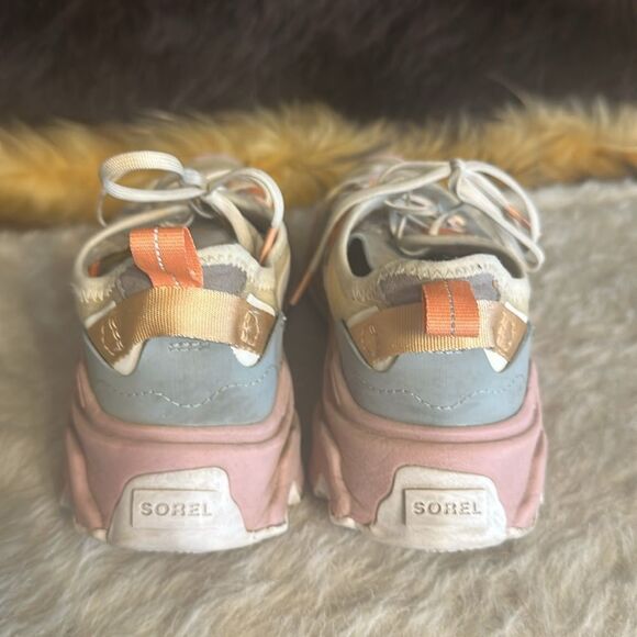 Sorel shoes (2000C) - Picture 5 of 8